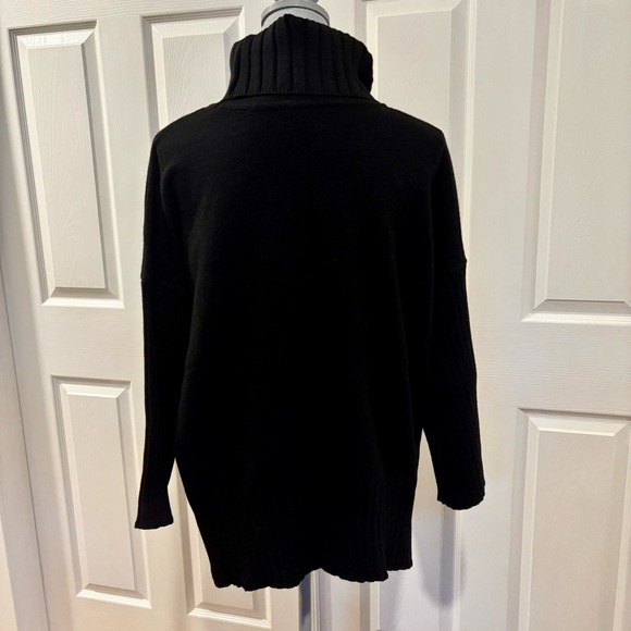 Cyrus Women’s Black Turtleneck Sweater Size Large Comfy Office Travel Winter - Picture 2 of 7